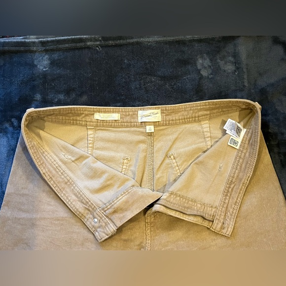 Wide leg corduroy pants. High rise ankle length. 98% cotton. Khaki/ tan 16 NWOT - Picture 6 of 16